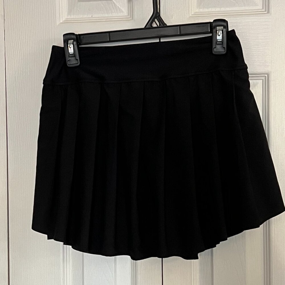 Old Navy Black Pleated Active Skort Size S Athletic Tennis Style